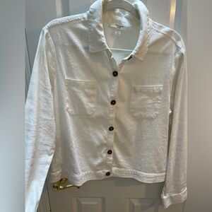 Cable & Gauge Classic White Linen jacket Top tortoise buttons L